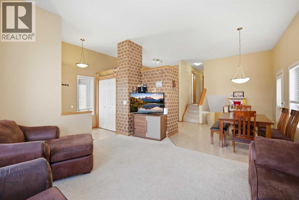 39 Saddlemont Close NE, Calgary, Alberta  T3J 4V1 - Photo 4 - A2306332