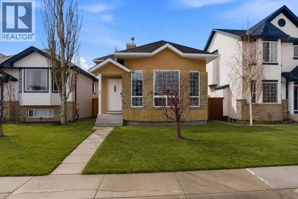 39 Saddlemont Close NE, Calgary, Alberta  T3J 4V1 - Photo 1 - A2306332