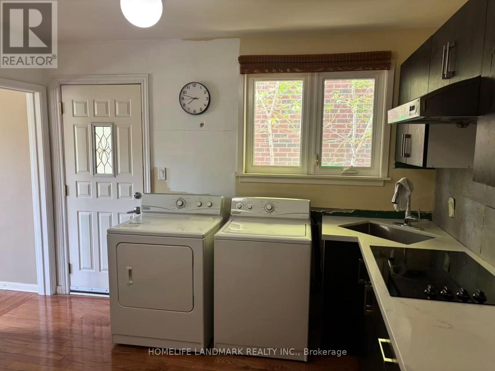 Main - 256 Patricia Avenue, Toronto, Ontario  M2M 1J8 - Photo 5 - C12965138