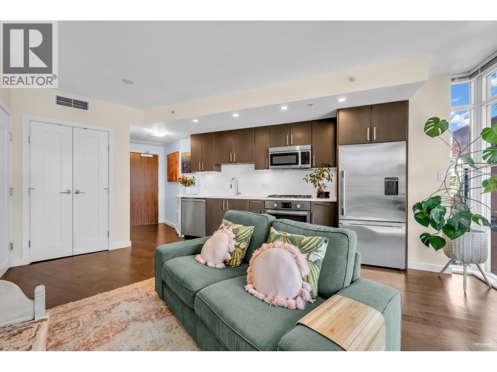 610 88 W 1st Avenue, Vancouver, British Columbia  V5Y 0K2 - Photo 1 - R3124615