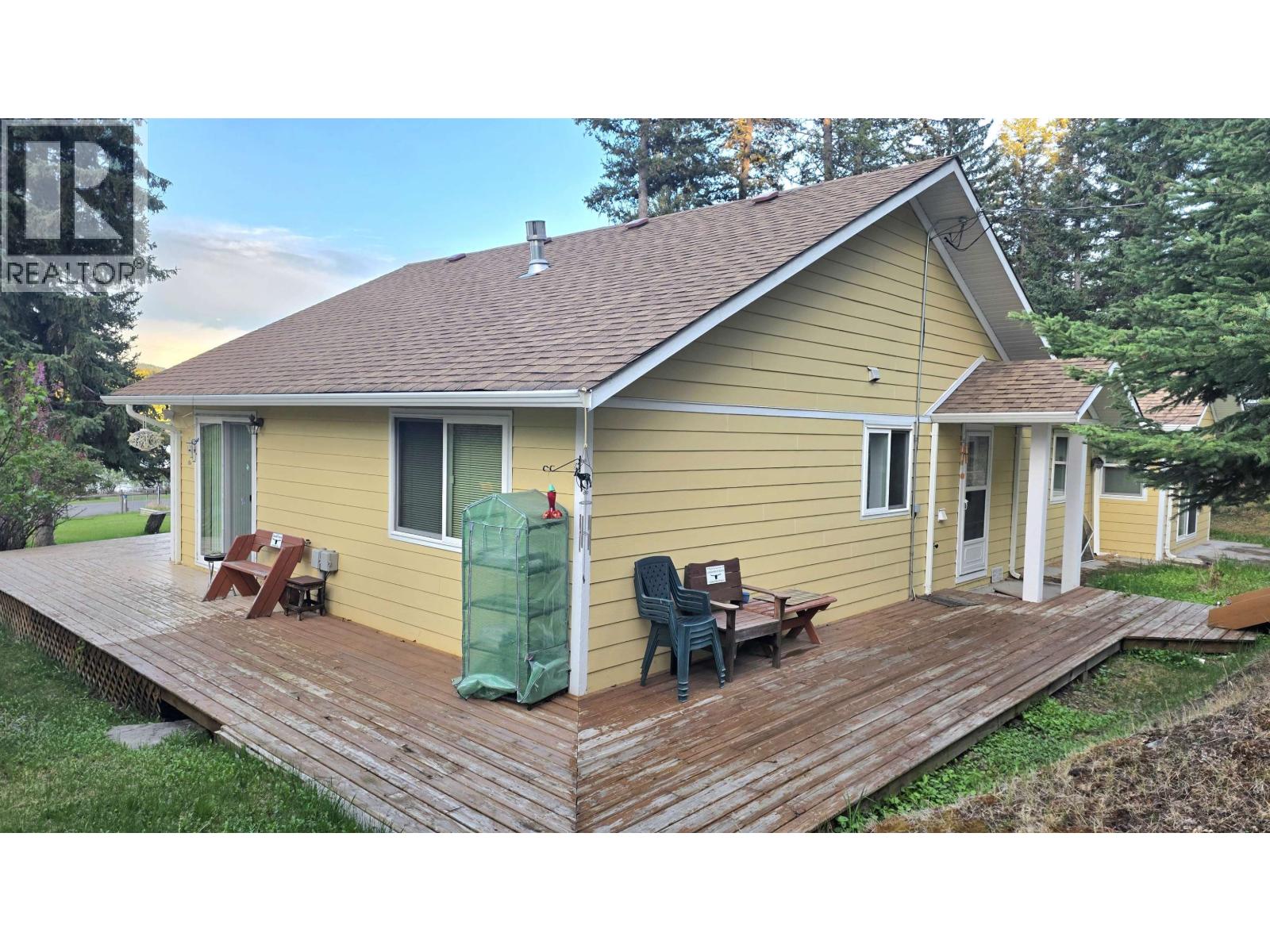 5328 Kallum Drive, 108 Mile Ranch, British Columbia  V0K 2Z0 - Photo 8 - R3124313