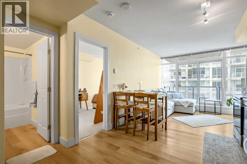 402, 3830 Brentwood Road Nw, Calgary, Alberta T2L 2T9 - Photo 4 - A2304317