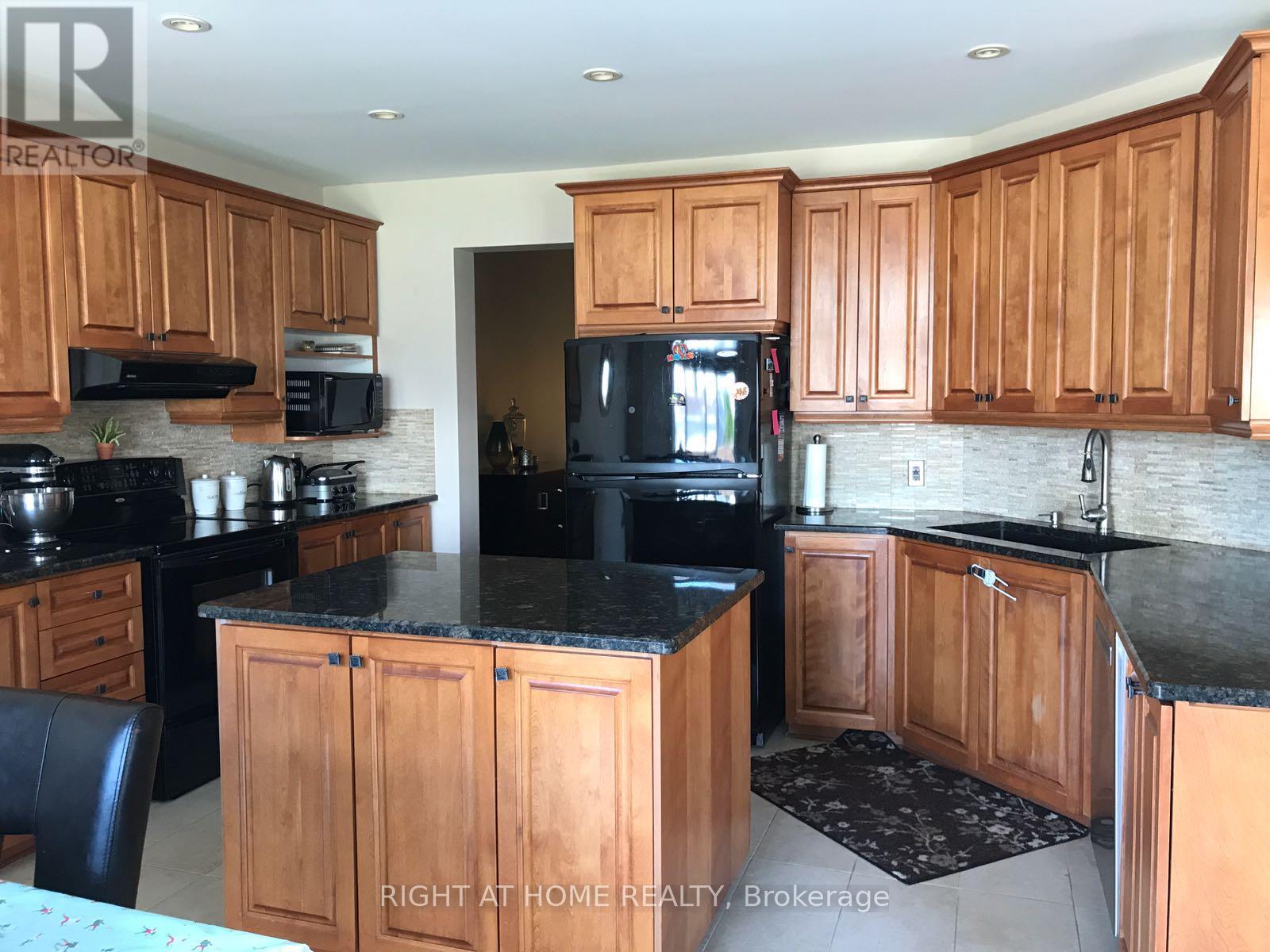129 Rocky Hill Drive, Ottawa, Ontario  K2G 7B2 - Photo 5 - X13141254