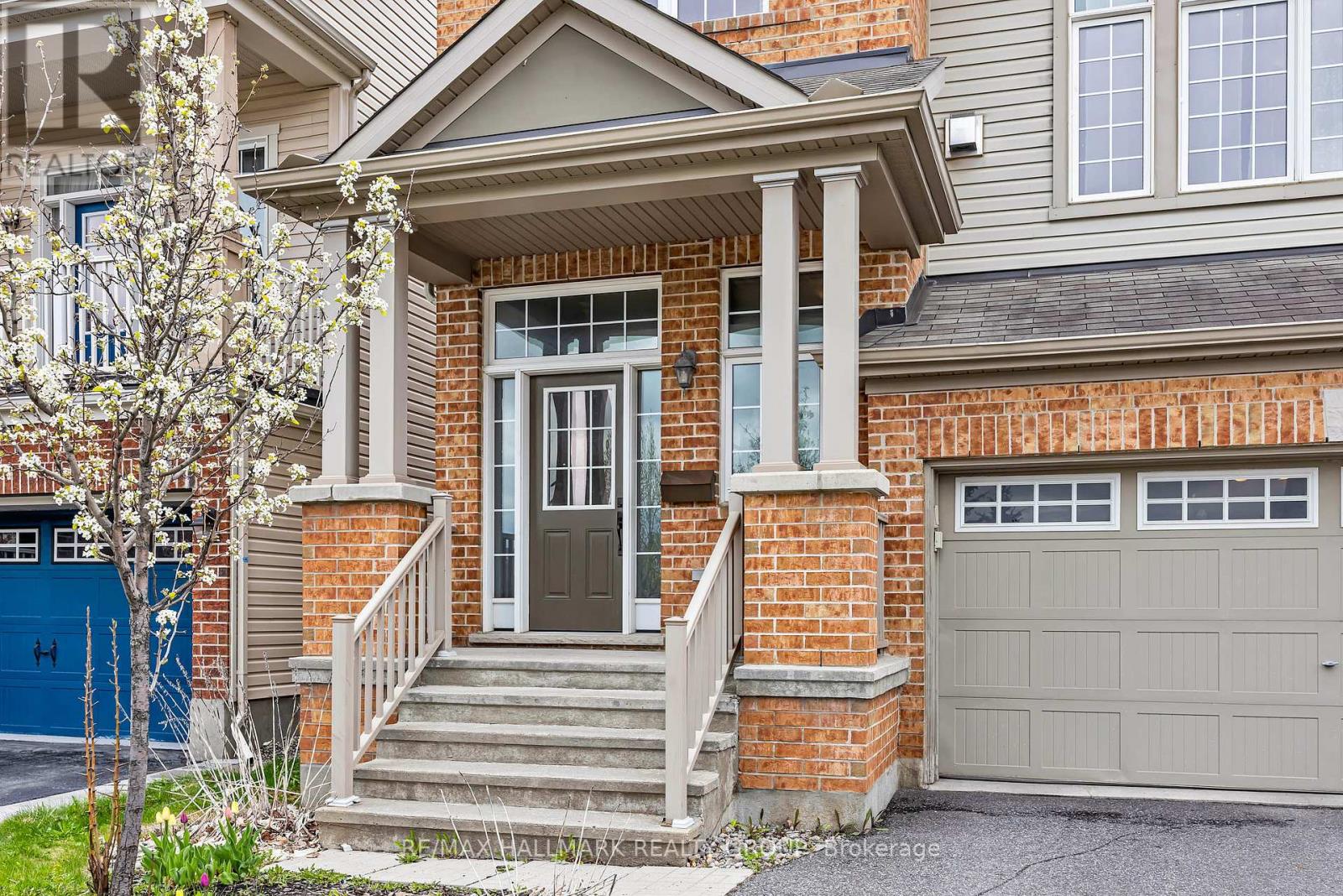 3718 Riverbreeze Street, Ottawa, Ontario  K2J 0S1 - Photo 4 - X13141264