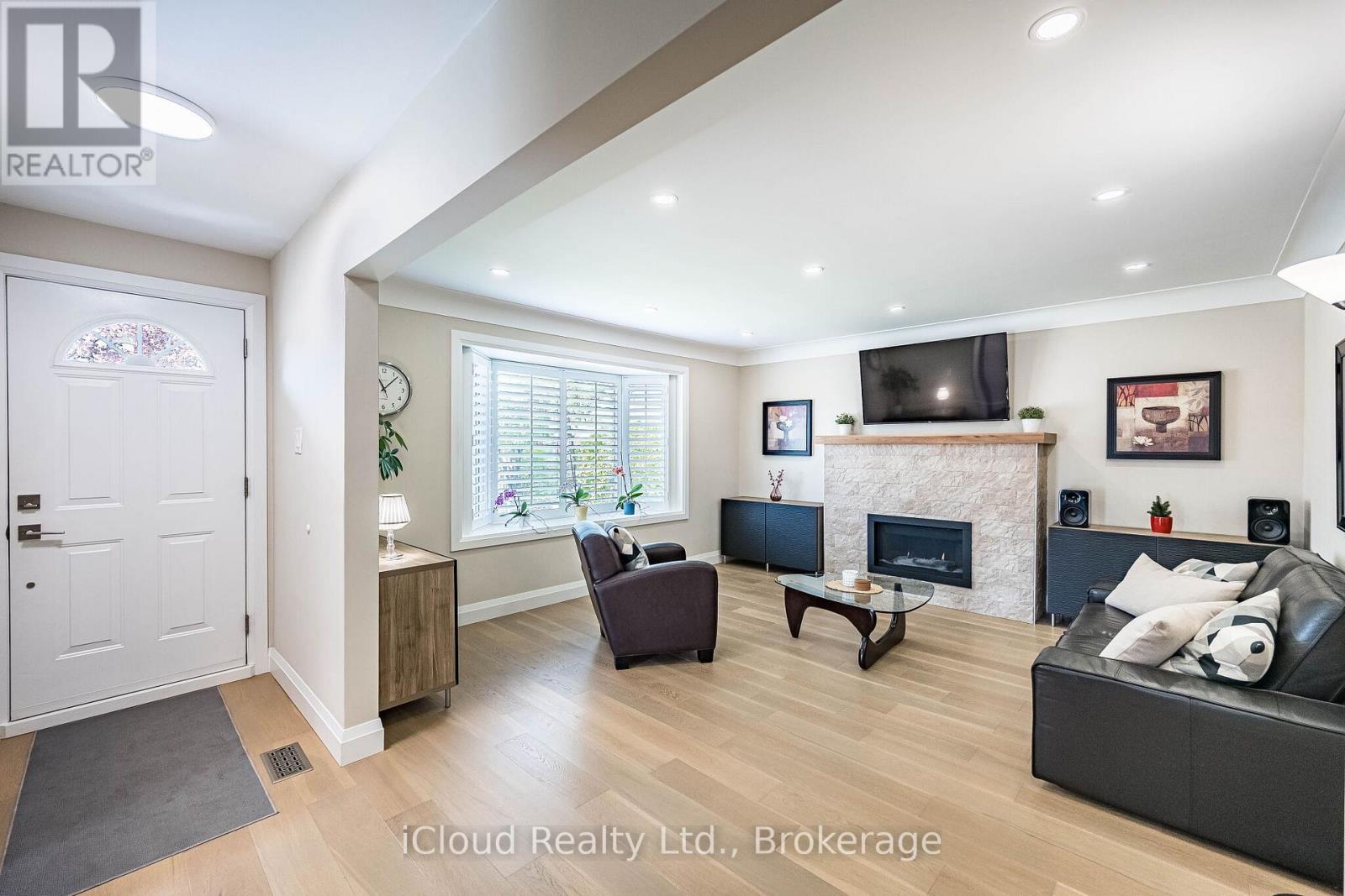 1195 Stanley Drive, Burlington, Ontario L7P 2K9 - Photo 5 - W13137472