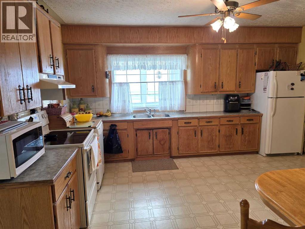 95070 Range Road 18-3, Rural Taber, Alberta  T0K 0R0 - Photo 3 - A2312032