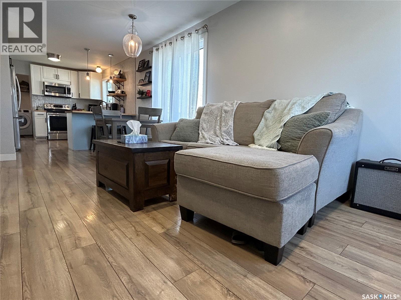 810 1st Street, Estevan, Saskatchewan  S4A 0G3 - Photo 5 - SK036260