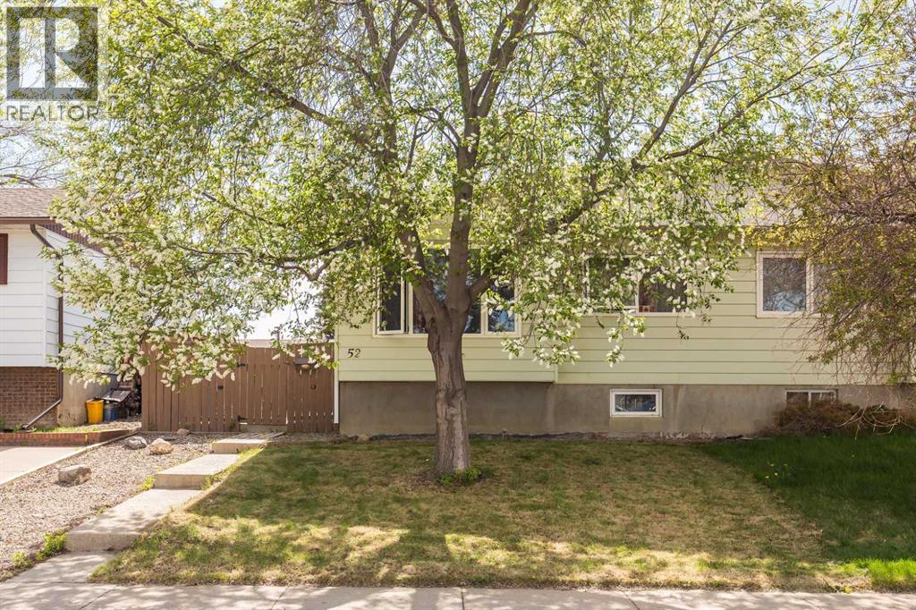 52 Trent Road W, Lethbridge, Alberta  T1K 4N3 - Photo 2 - A2310362