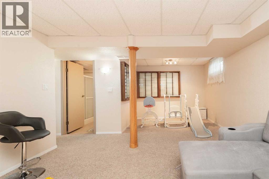 52 Trent Road W, Lethbridge, Alberta  T1K 4N3 - Photo 18 - A2310362