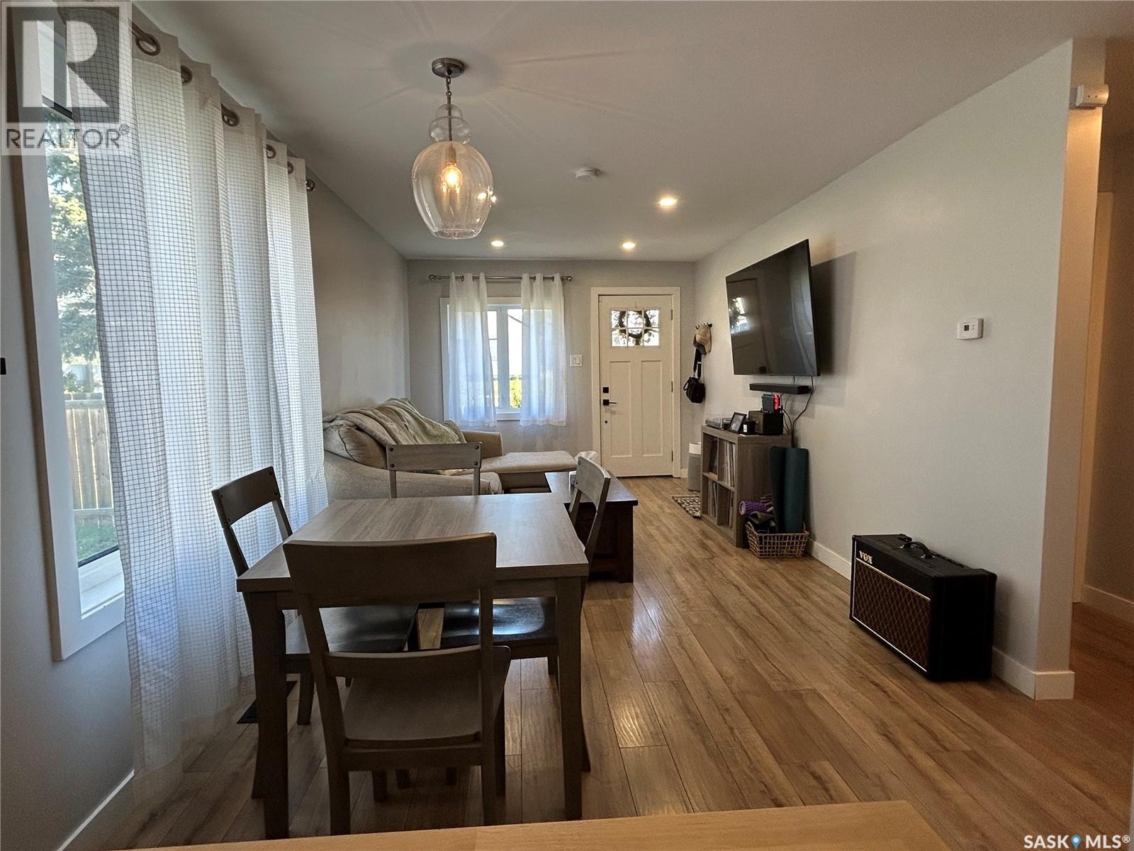 810 1st Street, Estevan, Saskatchewan  S4A 0G3 - Photo 3 - SK036260