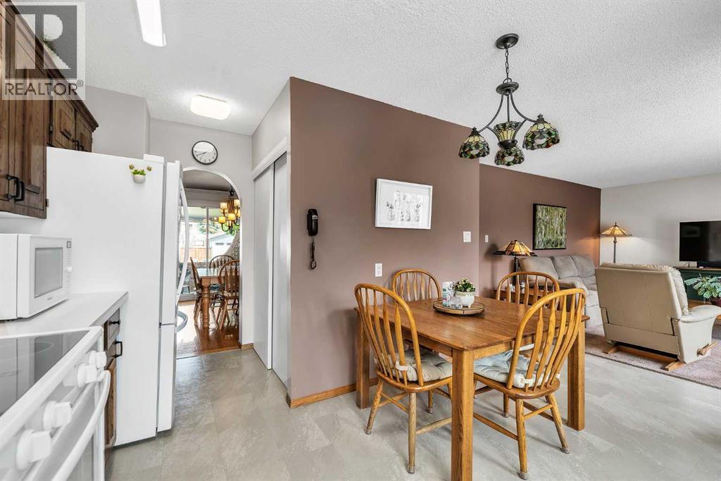 288 Deer Run Crescent SE, Calgary, Alberta  T2J 5N5 - Photo 20 - A2309641