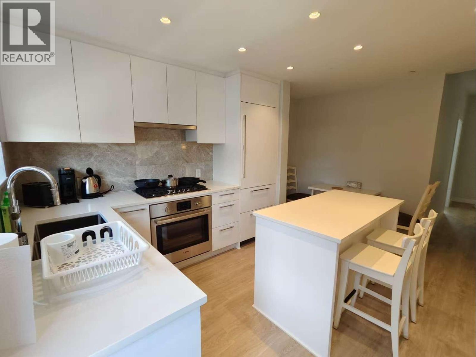 Th11 Shared 2728 Acadia Rd Road, Vancouver, British Columbia  V6T 0E5 - Photo 3 - R3124674