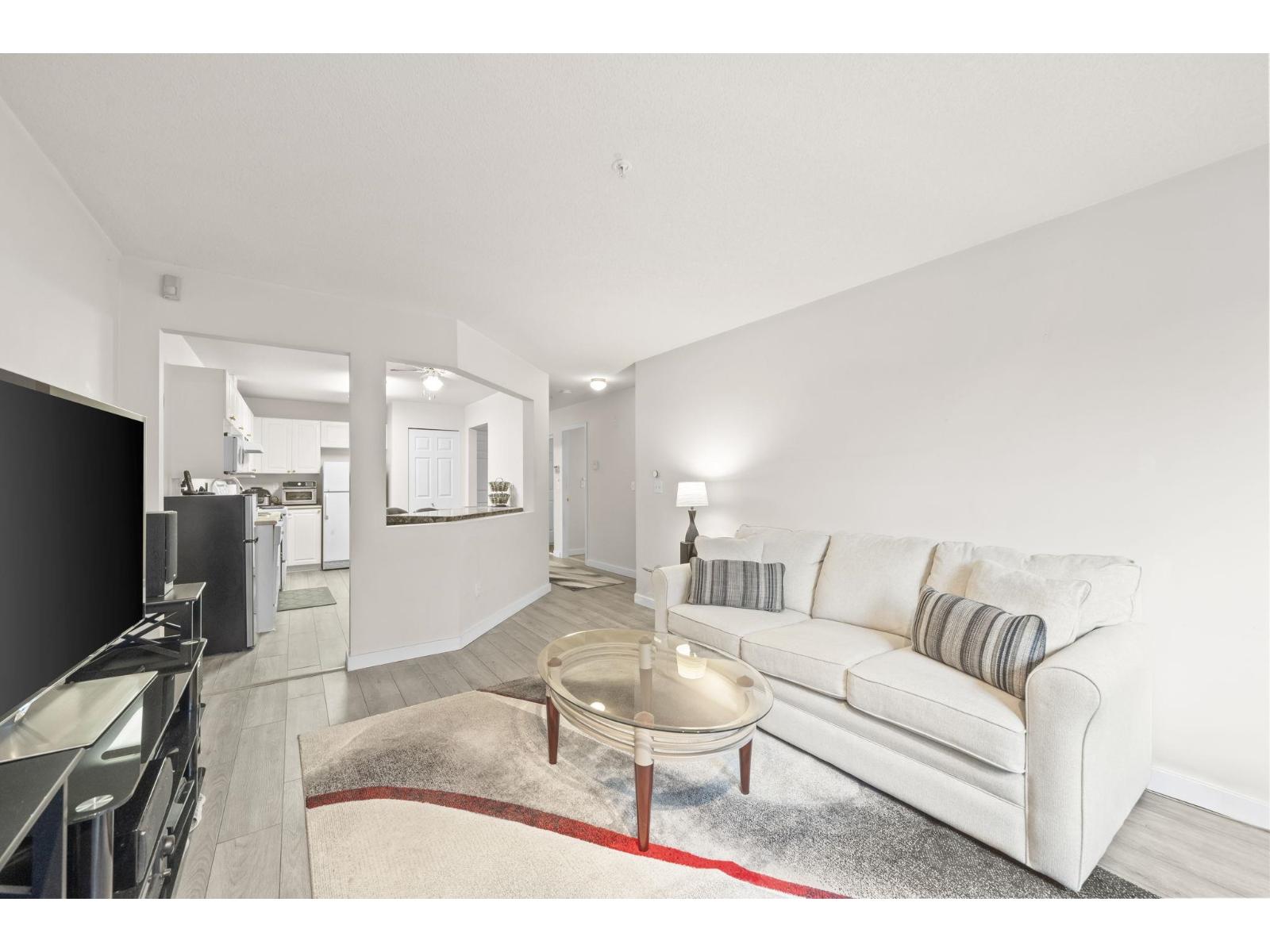 312 8068 120a Street, Surrey, British Columbia V3W 3P3 - Photo 5 - R3104899