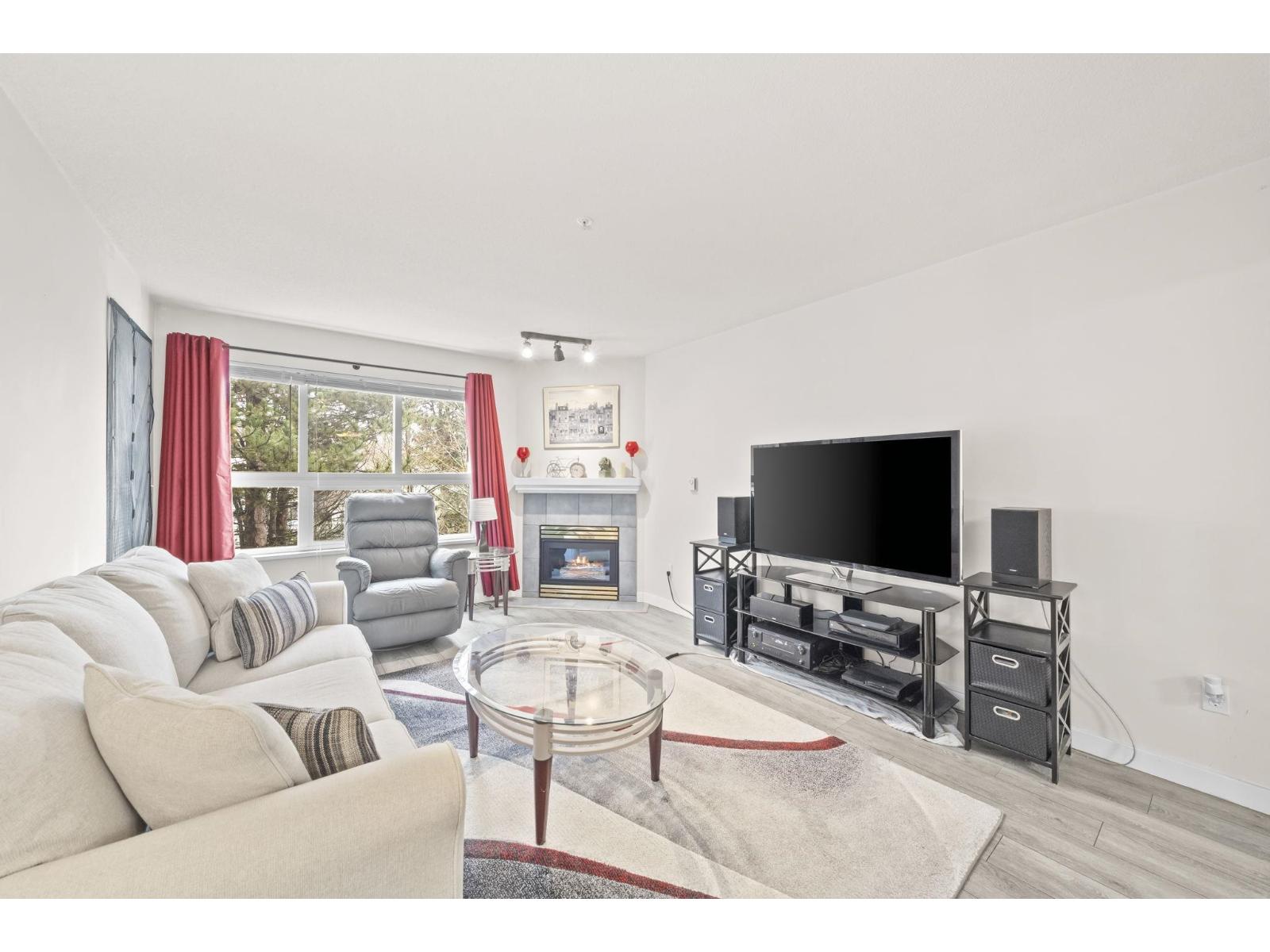 312 8068 120a Street, Surrey, British Columbia V3W 3P3 - Photo 1 - R3104899
