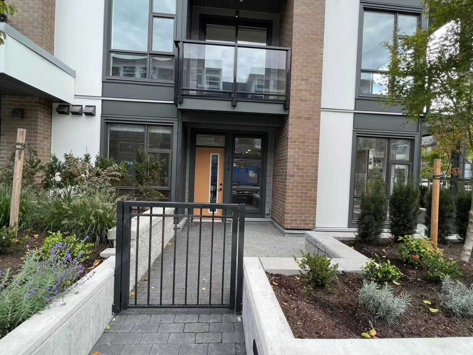 104 10778 138 Street, Surrey, British Columbia  V3T 0S5 - Photo 3 - R3121936