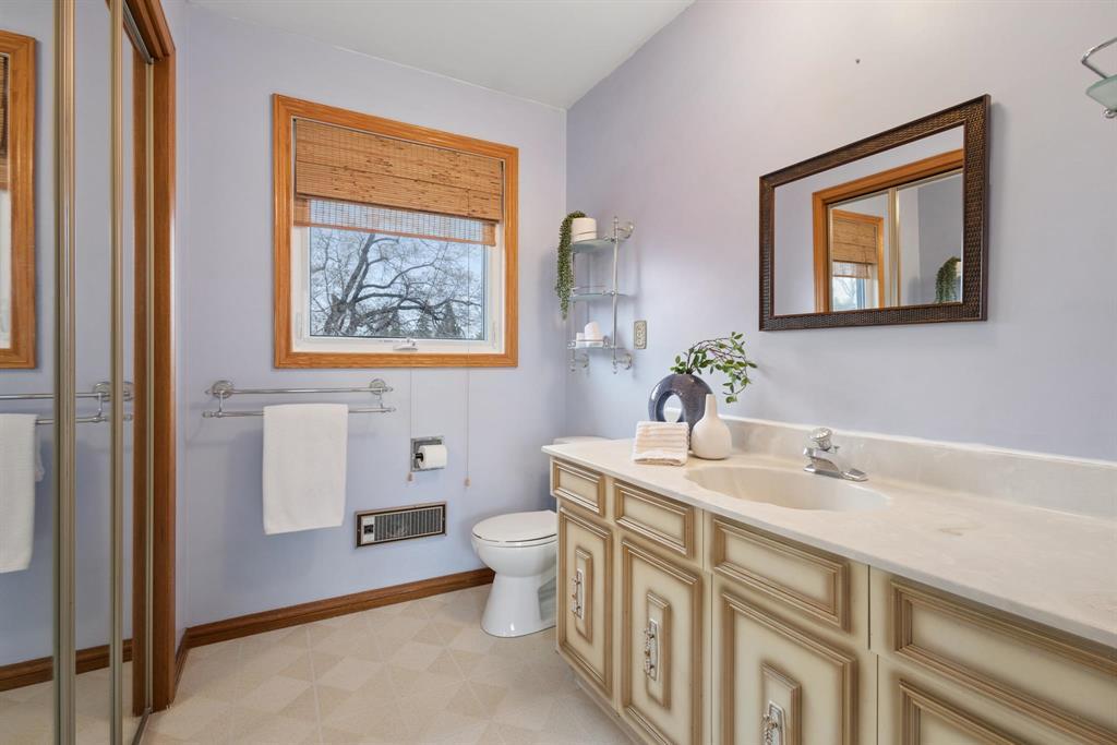 256 Kingsford Avenue, Winnipeg, Manitoba  R2G 0J3 - Photo 11 - 202608693