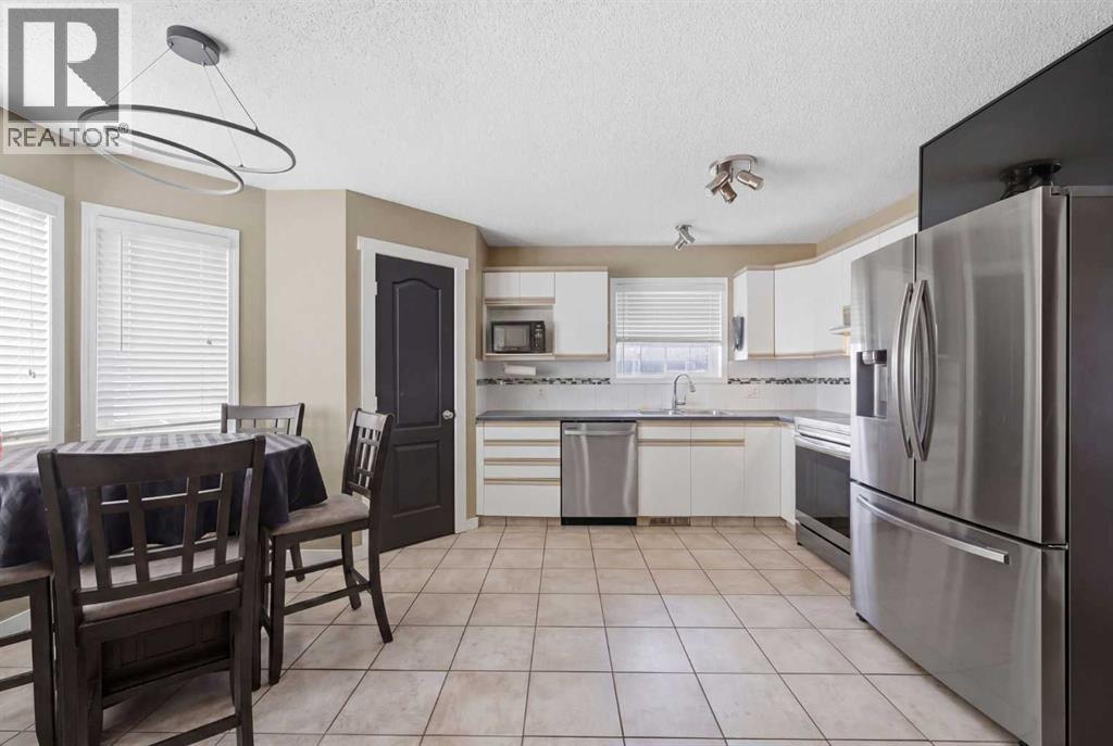 59 Somerside Manor Sw, Calgary, Alberta  T2Y 3G4 - Photo 9 - A2304700