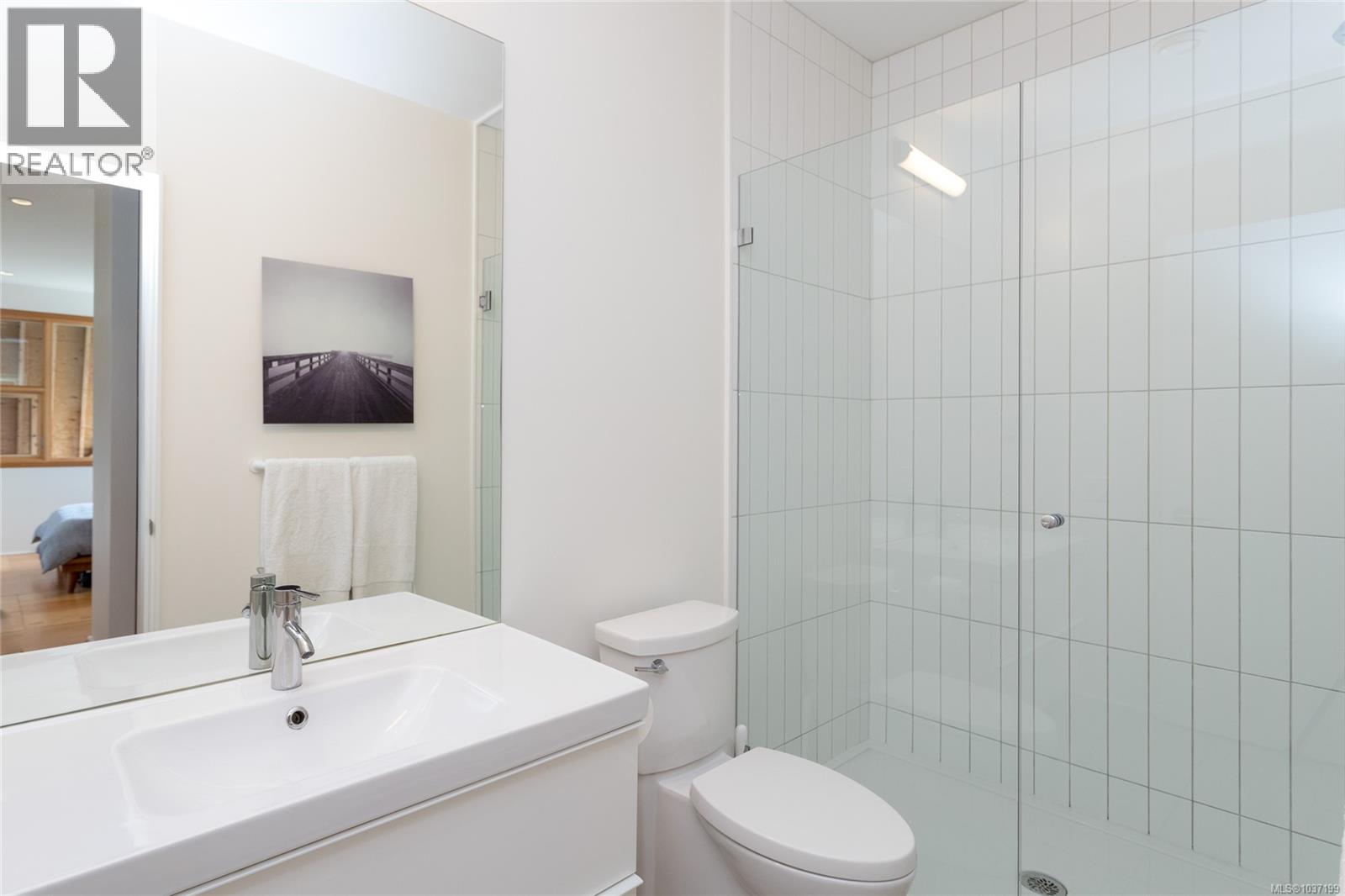 1427 Walnut St, Victoria, British Columbia V8R 1Y7 - Photo 29 - 1037199