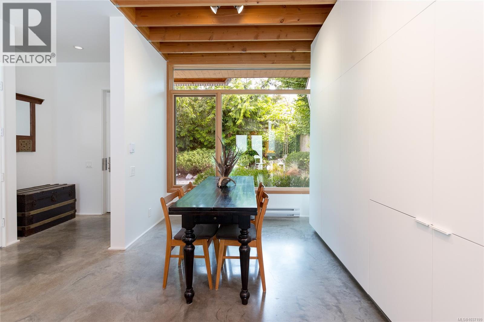 1427 Walnut St, Victoria, British Columbia V8R 1Y7 - Photo 41 - 1037199