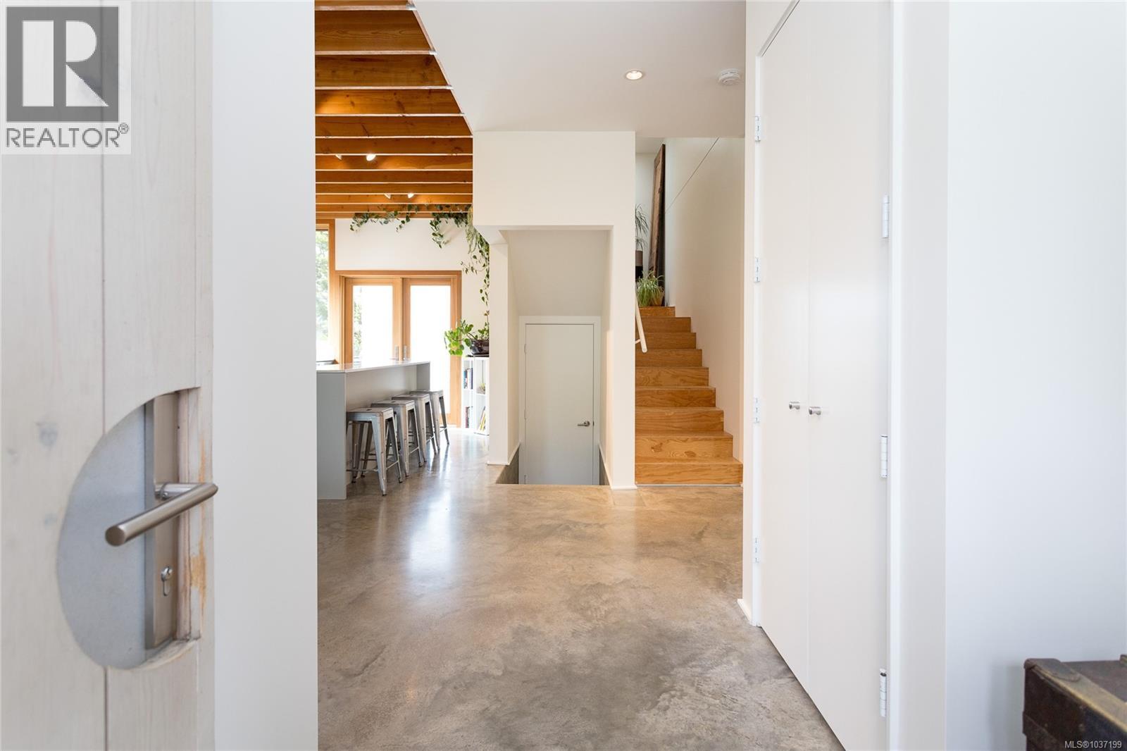 1427 Walnut St, Victoria, British Columbia V8R 1Y7 - Photo 47 - 1037199