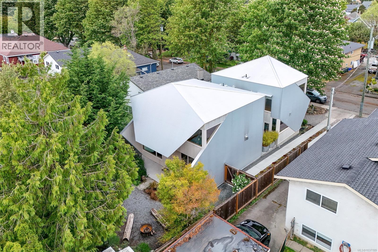 1427 Walnut St, Victoria, British Columbia V8R 1Y7 - Photo 5 - 1037199