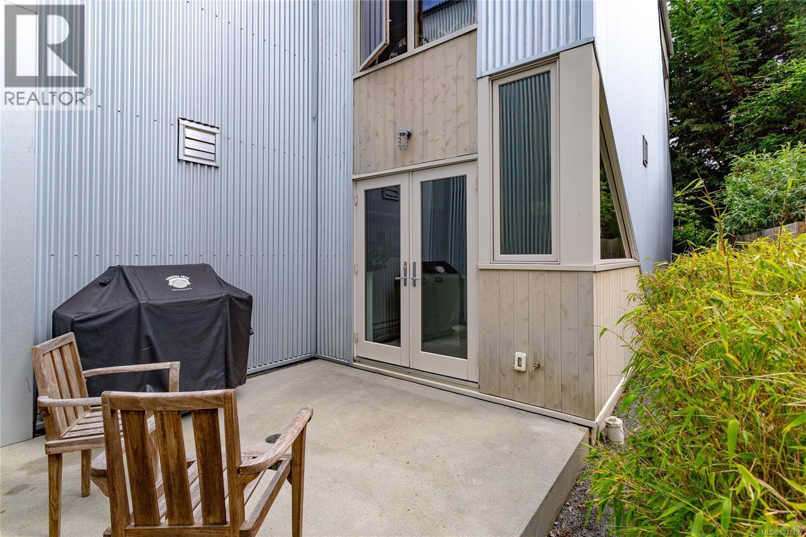 1427 Walnut St, Victoria, British Columbia V8R 1Y7 - Photo 8 - 1037199