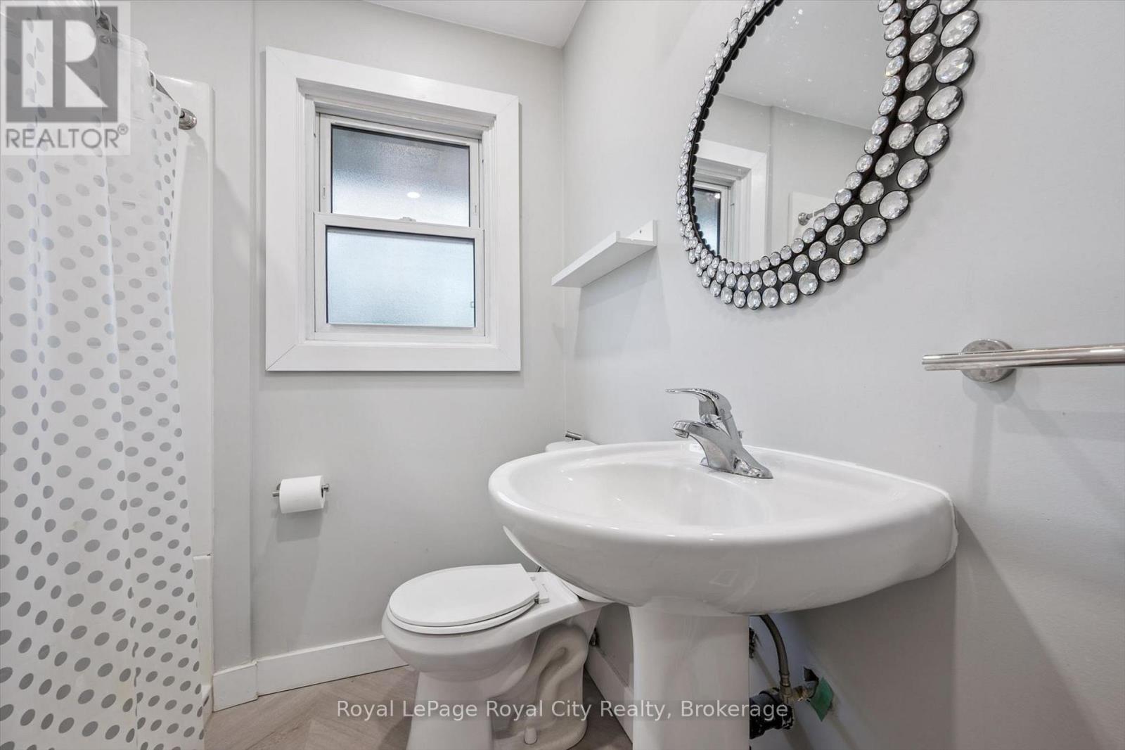 12 Delmar Boulevard, Guelph, Ontario  N1E 2K8 - Photo 15 - X12996848