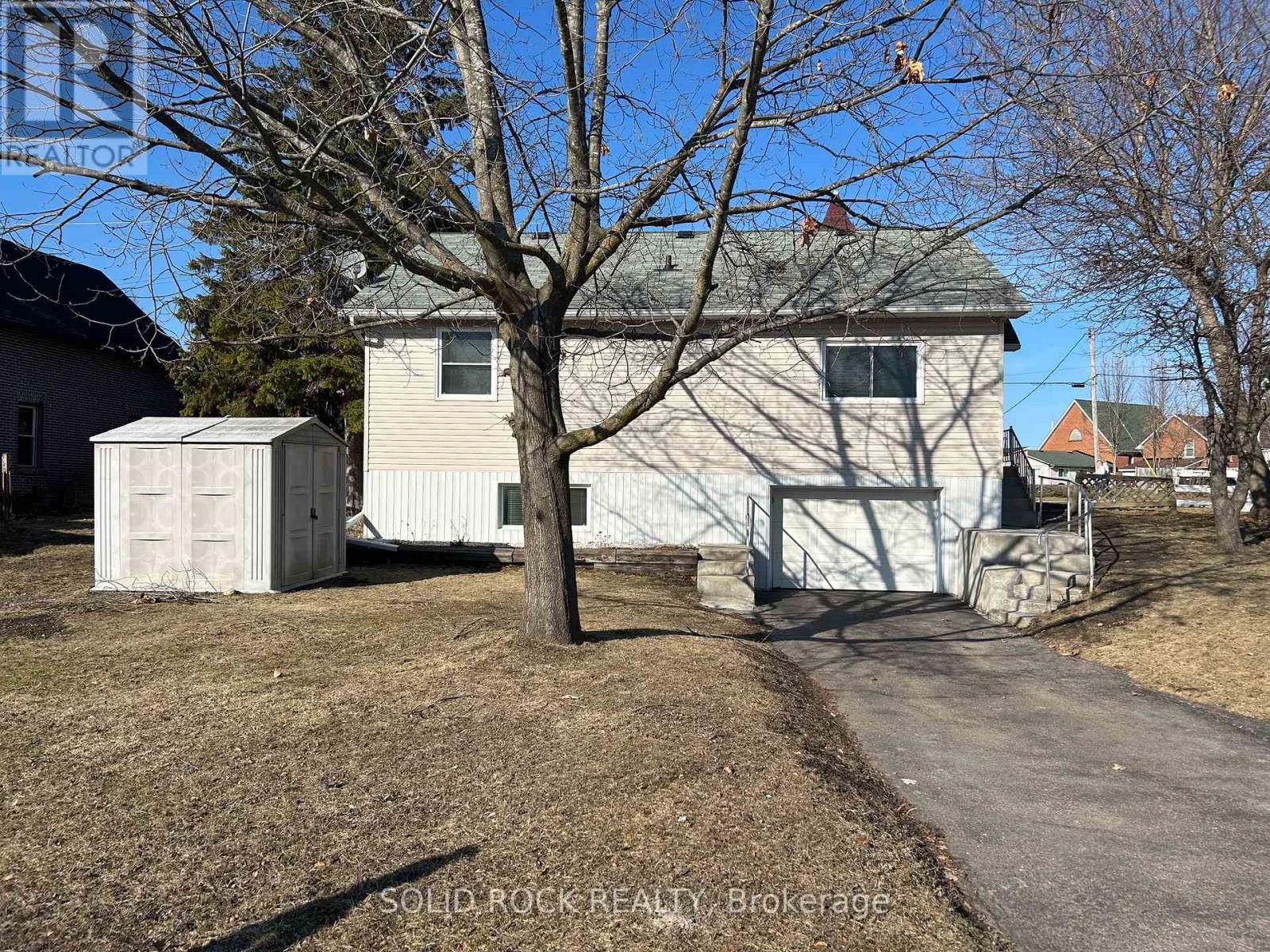 146 Elgin Street W, Arnprior, Ontario  K7S 1N8 - Photo 3 - X12877026