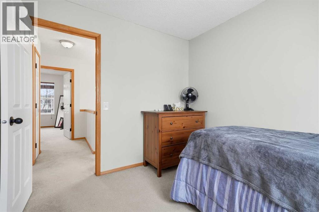 68 Bridleridge Gardens SW, Calgary, Alberta  T2Y 4C9 - Photo 19 - A2306132