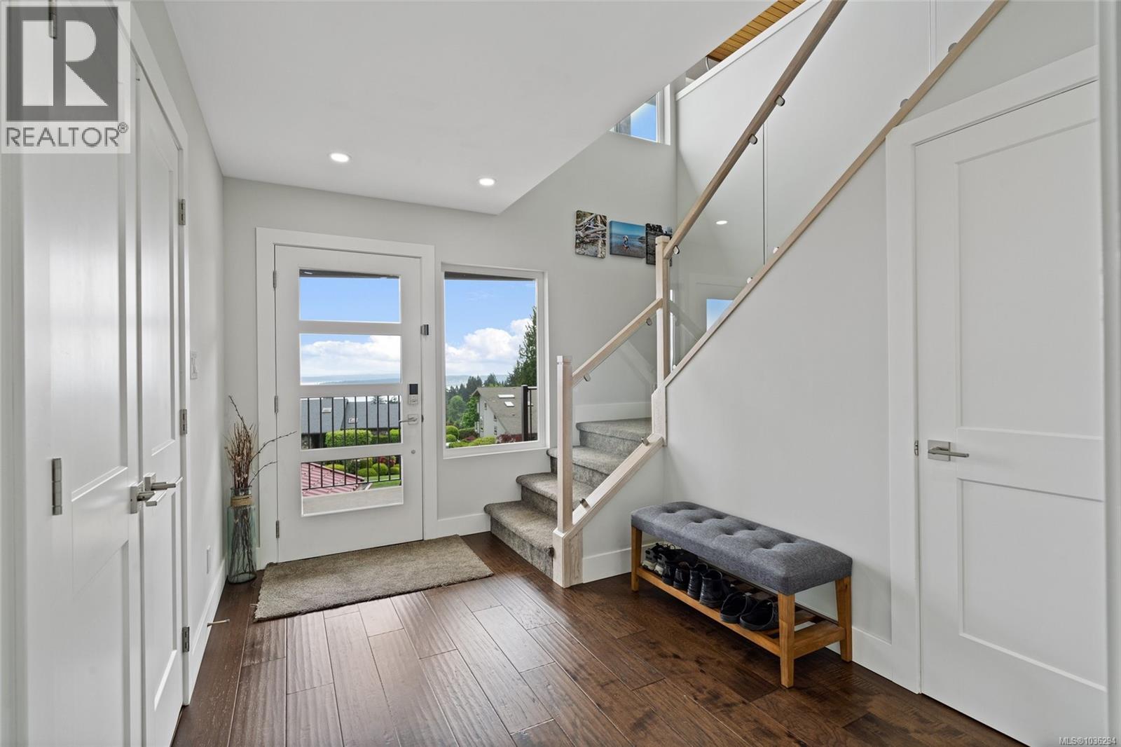 8750 Pender Park Dr, North Saanich, British Columbia  V8L 3Z5 - Photo 4 - 1036294
