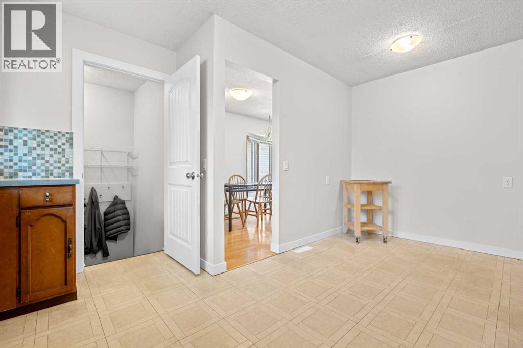 232 Ranchview Place NW, Calgary, Alberta  T3G 1R7 - Photo 12 - A2310193