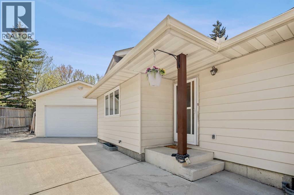 232 Ranchview Place NW, Calgary, Alberta  T3G 1R7 - Photo 3 - A2310193
