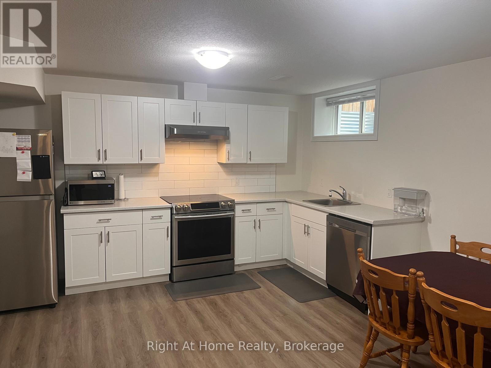 222 Ladyslipper Drive, Waterloo, Ontario  N2V 0E2 - Photo 2 - X13141358
