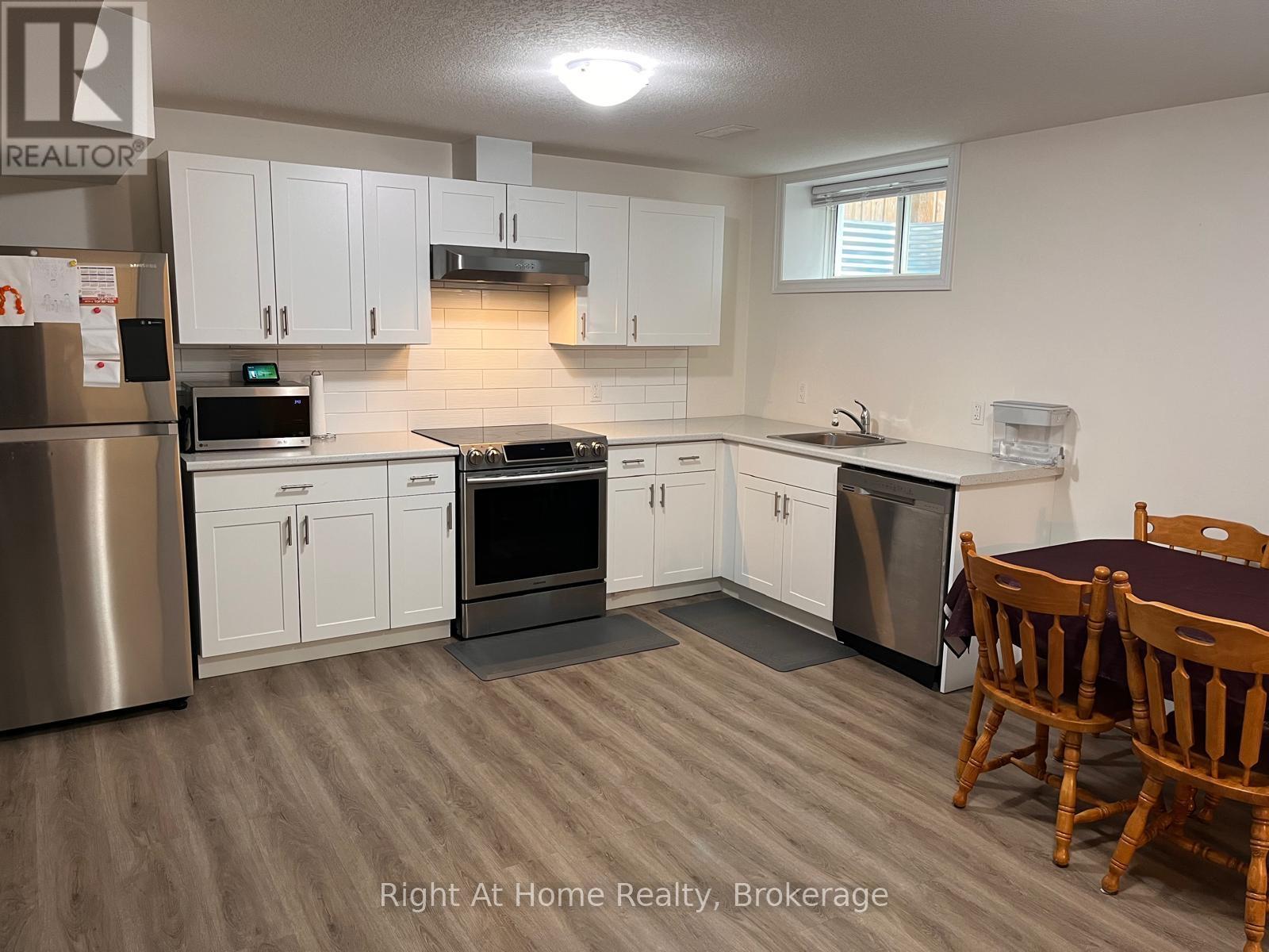 222 Ladyslipper Drive, Waterloo, Ontario  N2V 0E2 - Photo 3 - X13141358