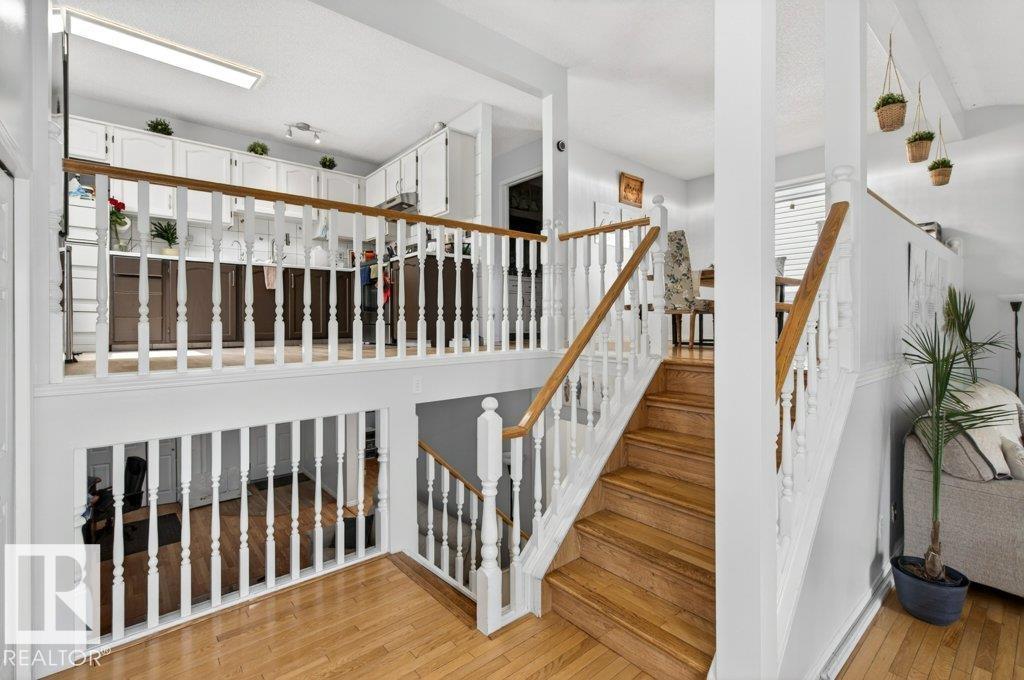 157 Kiniski Cr Nw, Edmonton, Alberta  T6L 5E2 - Photo 5 - E4488499