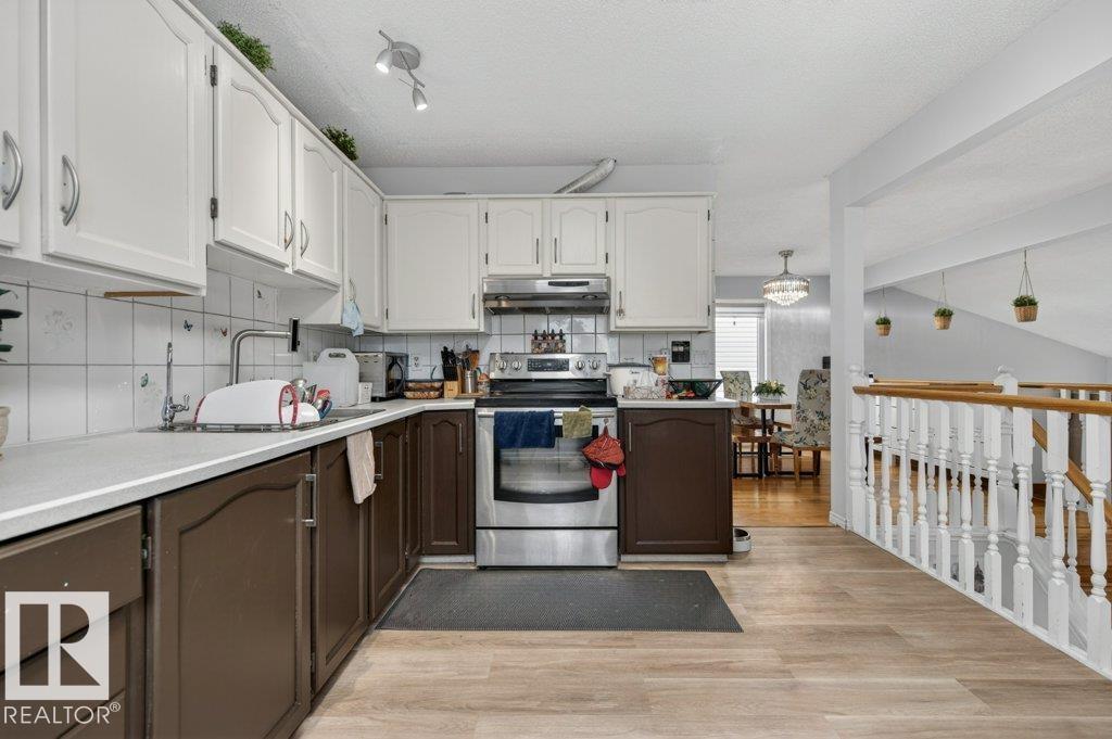 157 Kiniski Cr Nw, Edmonton, Alberta  T6L 5E2 - Photo 9 - E4488499