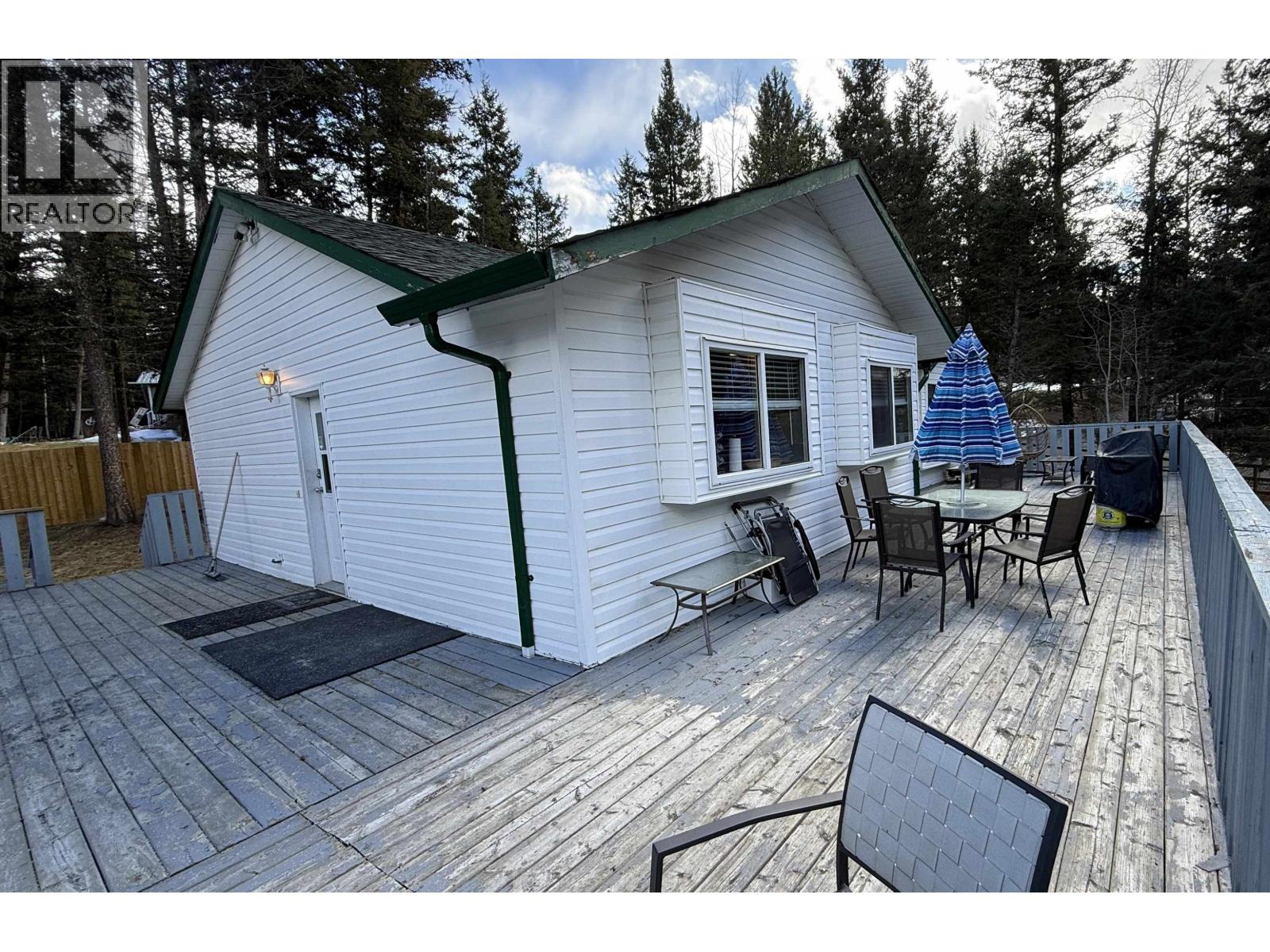 4951 Monical Road, 108 Mile Ranch, British Columbia  V0K 2Z0 - Photo 6 - R3096482