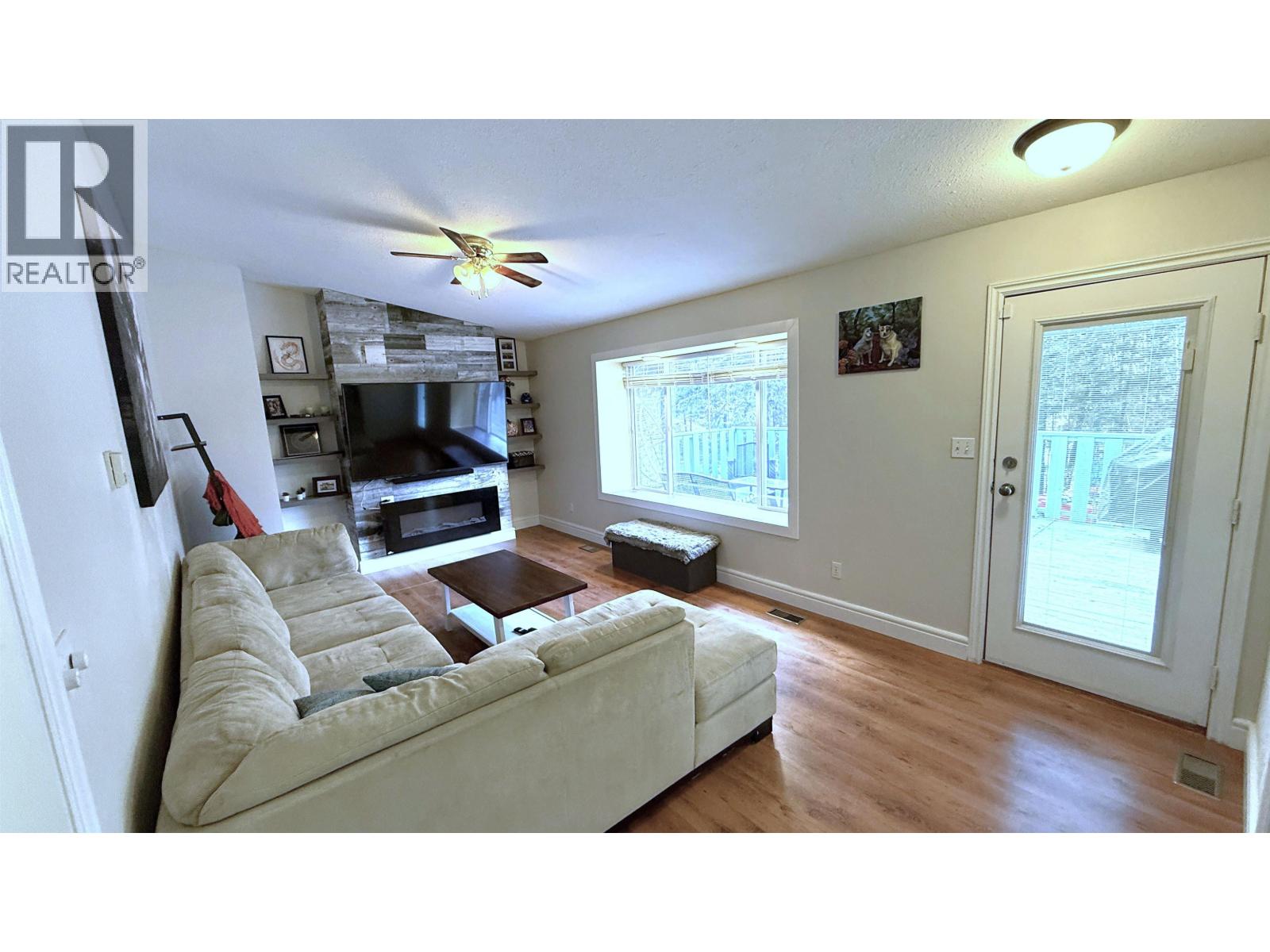 4951 Monical Road, 108 Mile Ranch, British Columbia  V0K 2Z0 - Photo 16 - R3096482