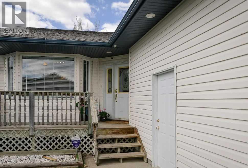 34 Lund Close, Red Deer, Alberta  T4N 1V1 - Photo 3 - A2307091