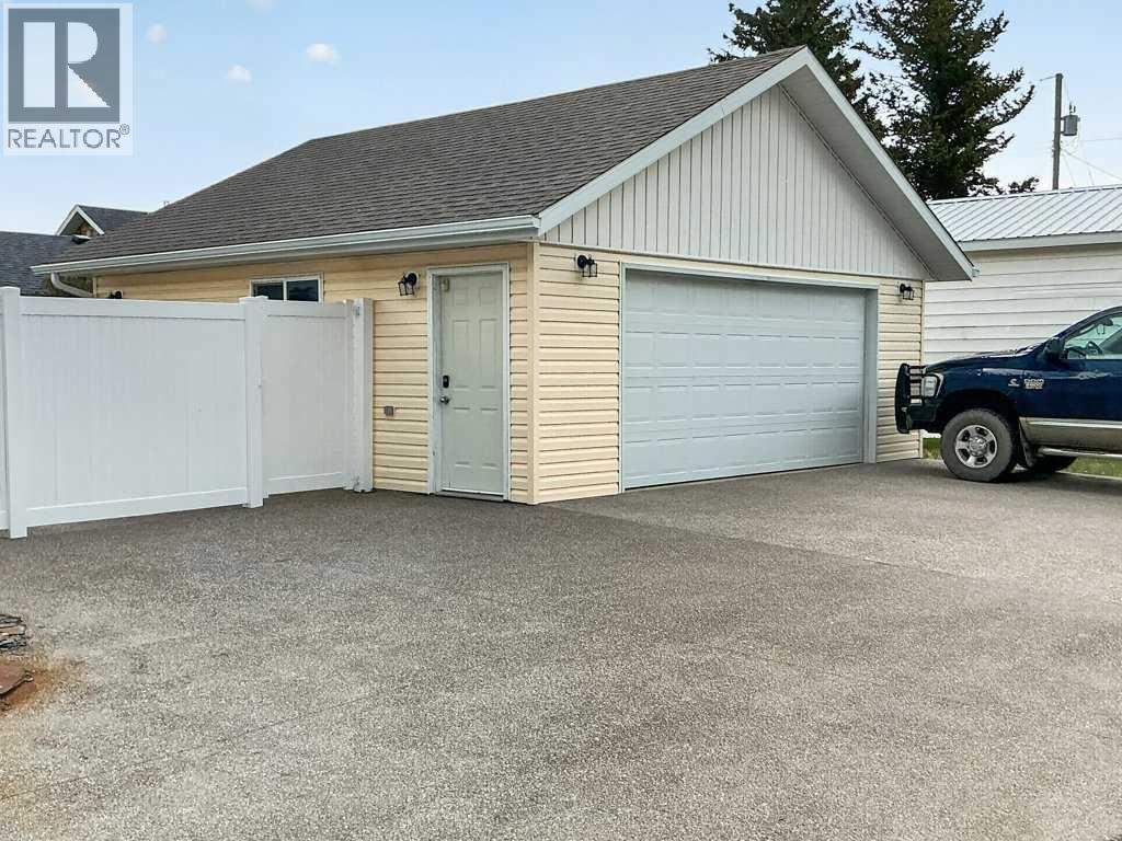 7704 23 Avenue, Coleman, Alberta  T0K 0M0 - Photo 43 - A2310124