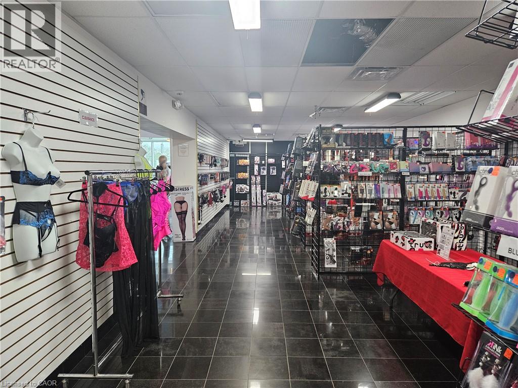 6580 Lundy's Lane, Niagara Falls, Ontario  L2G 1V2 - Photo 2 - 40831123