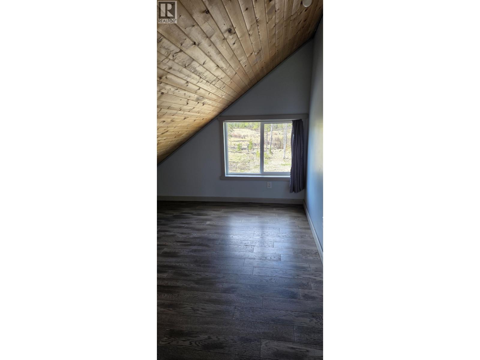 7058 93 Mile Loop Road, 100 Mile House, British Columbia  V0K 2E2 - Photo 34 - R3123106