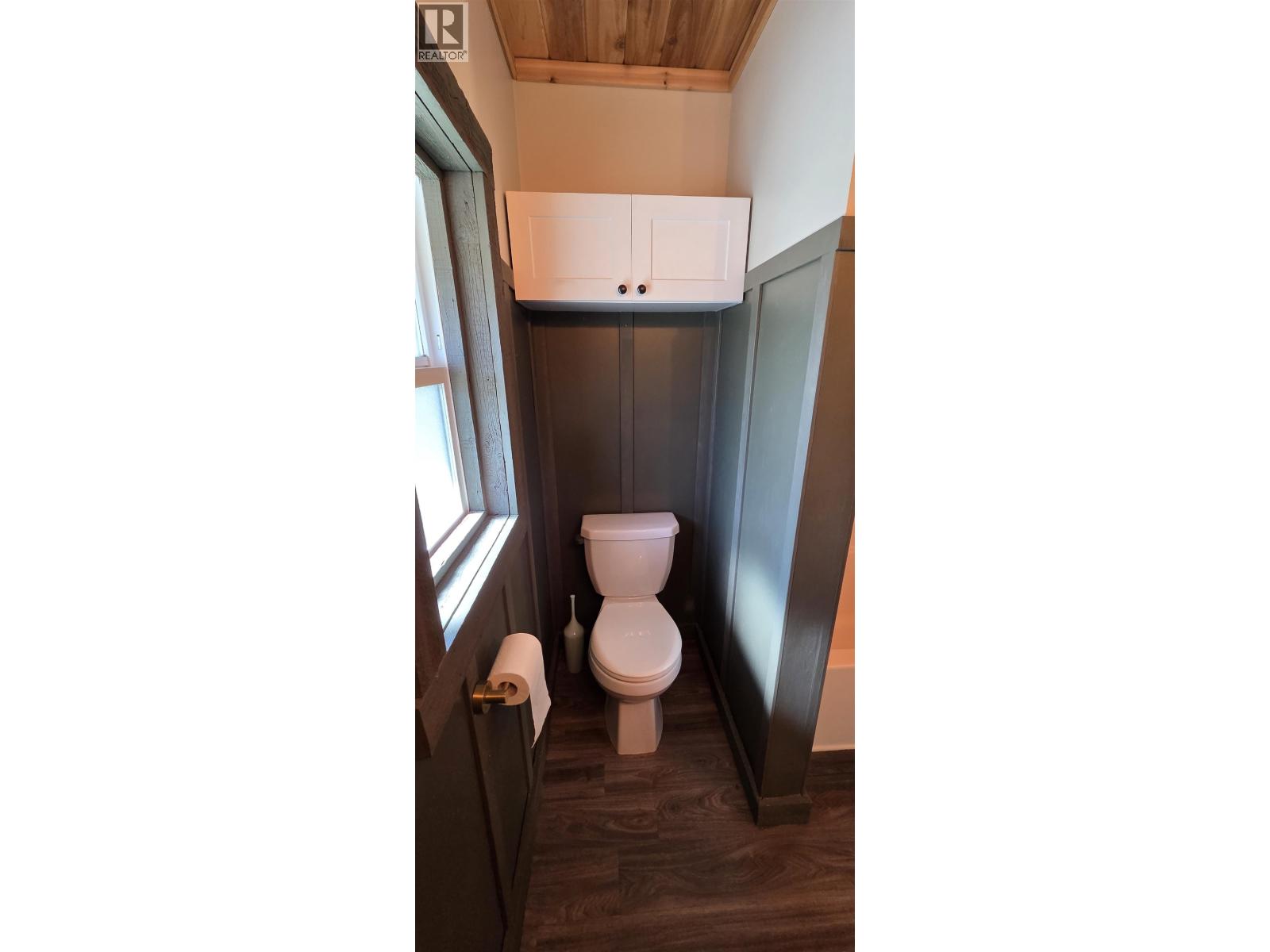 7058 93 Mile Loop Road, 100 Mile House, British Columbia  V0K 2E2 - Photo 21 - R3123106