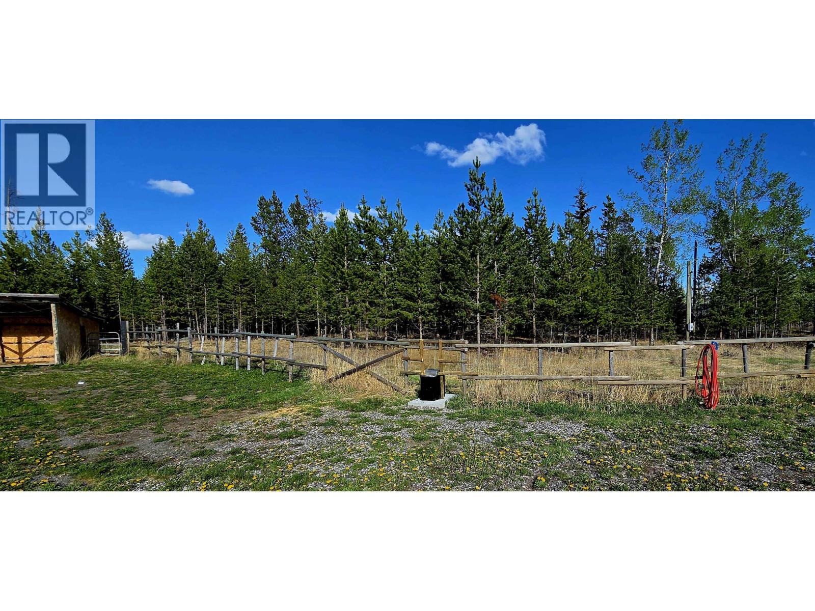 7058 93 Mile Loop Road, 100 Mile House, British Columbia  V0K 2E2 - Photo 37 - R3123106