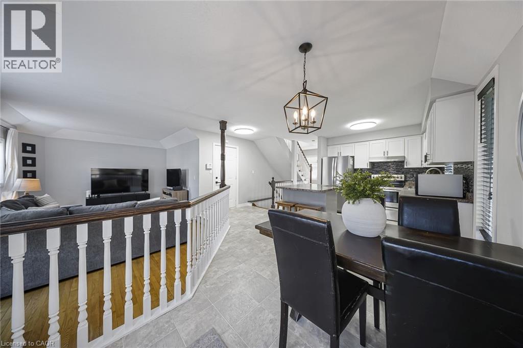 18 Mountain Mint Crescent, Kitchener, Ontario  N2E 3R4 - Photo 8 - 40829625