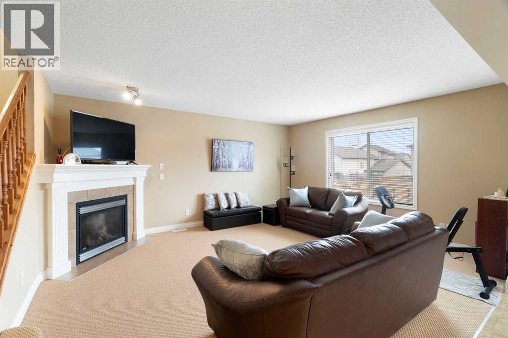 249 Springmere Way, Chestermere, Alberta  T1X 1P2 - Photo 4 - A2311526