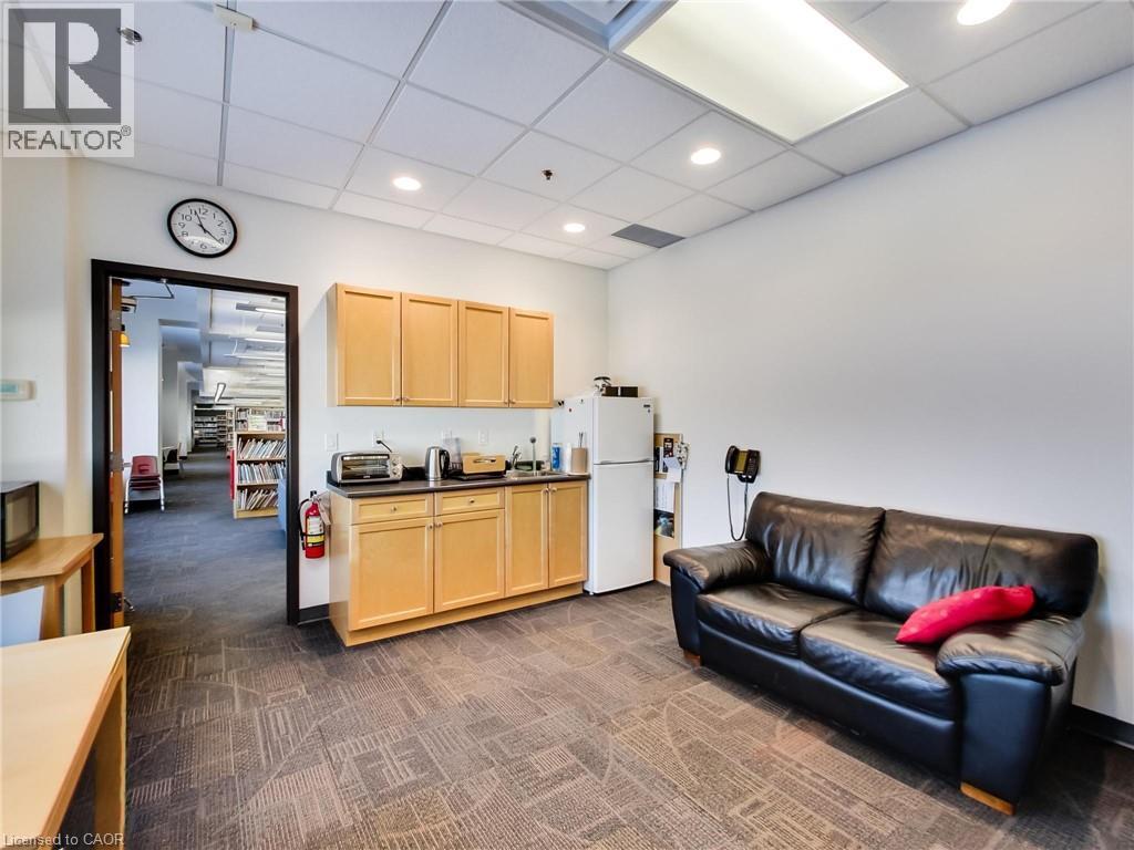 550 Plains Road E Unit# 100, Burlington, Ontario  L7T 2E3 - Photo 31 - 40817220