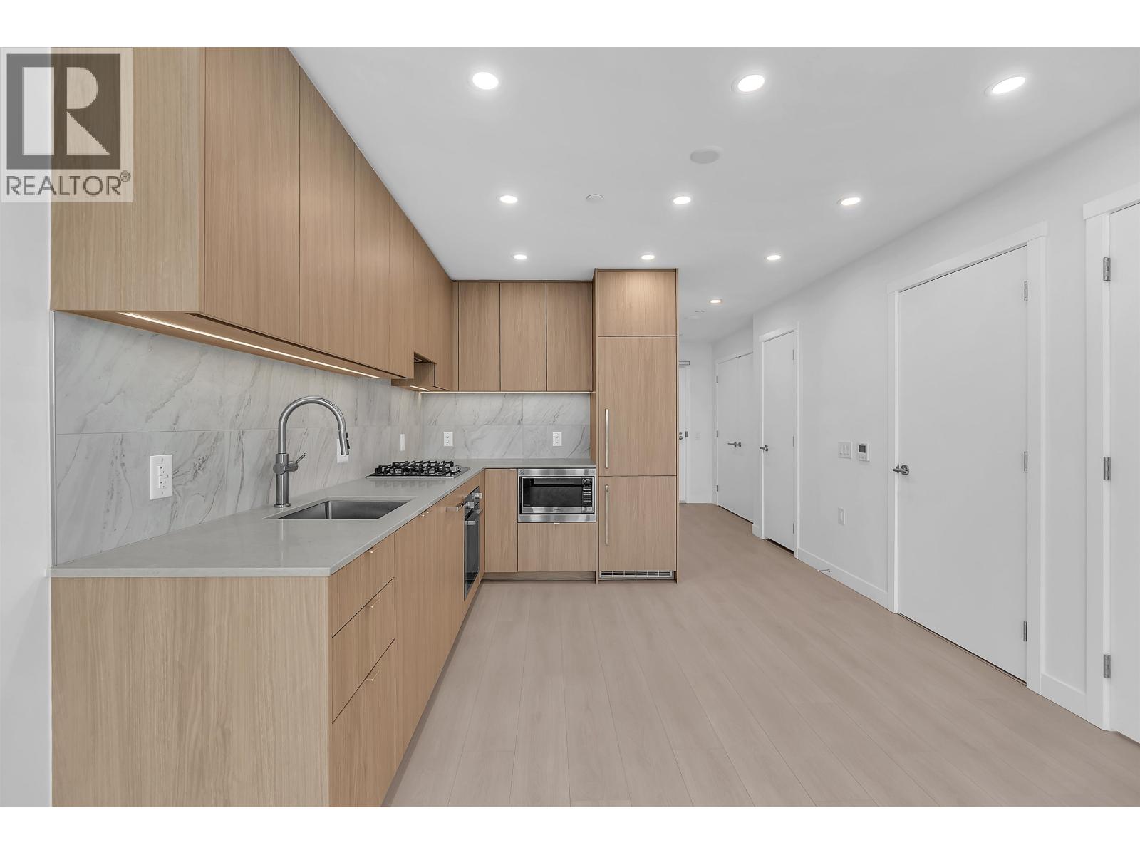 1401 626 Claremont Street, Coquitlam, British Columbia  V3J 0T1 - Photo 6 - R3115841
