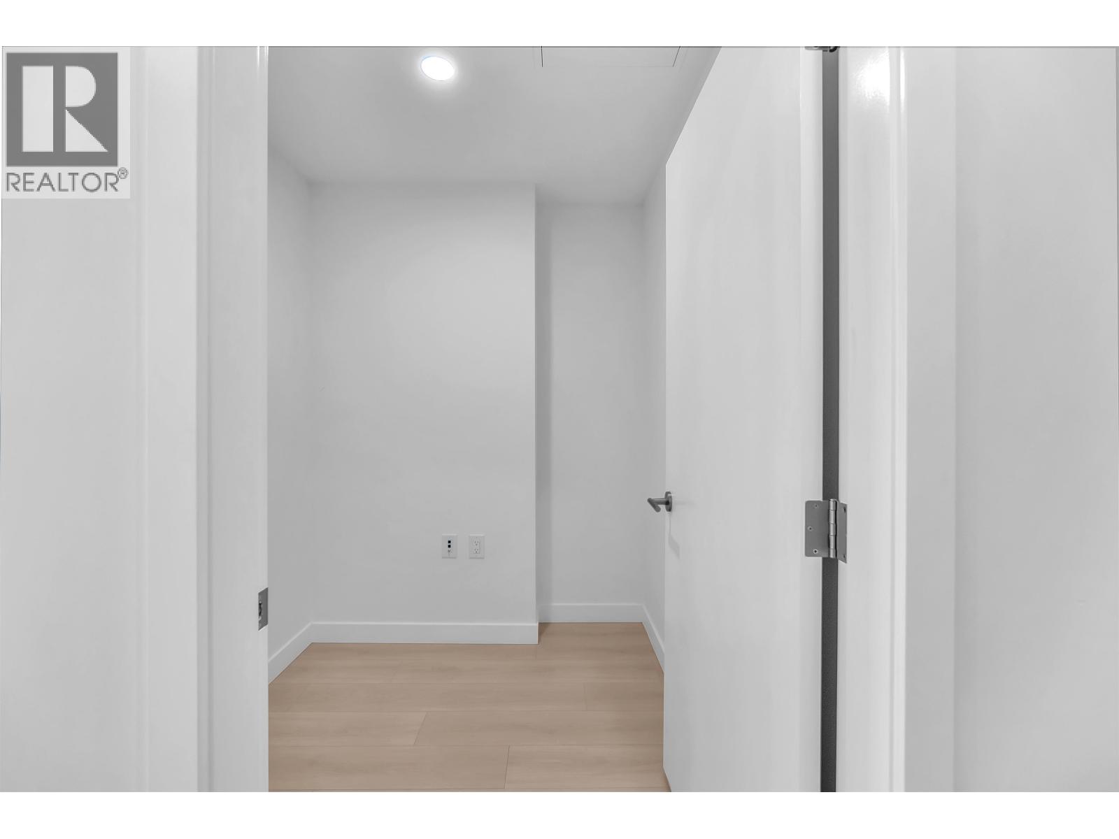 1401 626 Claremont Street, Coquitlam, British Columbia  V3J 0T1 - Photo 16 - R3115841
