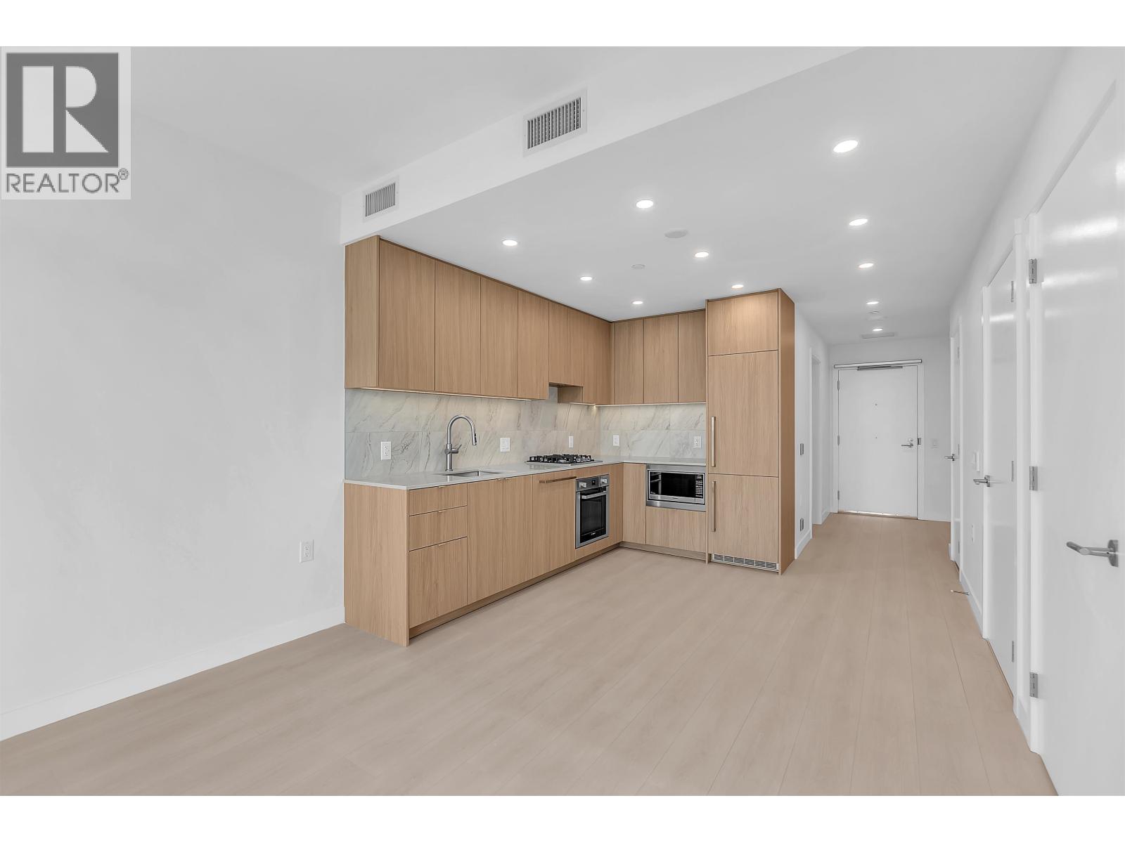 1401 626 Claremont Street, Coquitlam, British Columbia  V3J 0T1 - Photo 8 - R3115841
